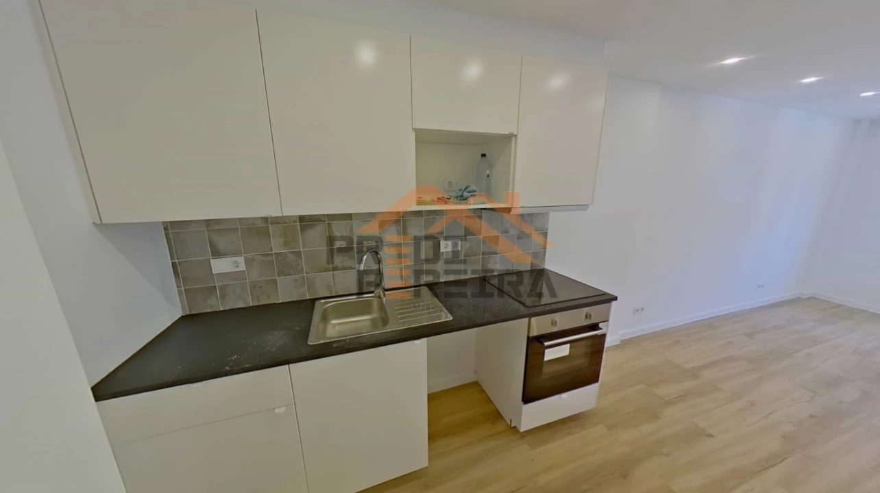 Apartamento T2 para Venda em Odivelas Foto 1