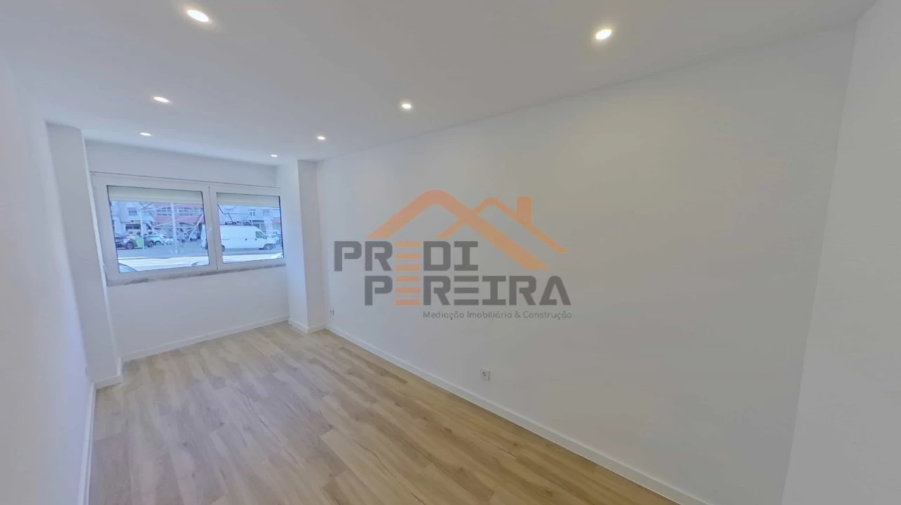 Apartamento T2 para Venda em Odivelas Foto 12