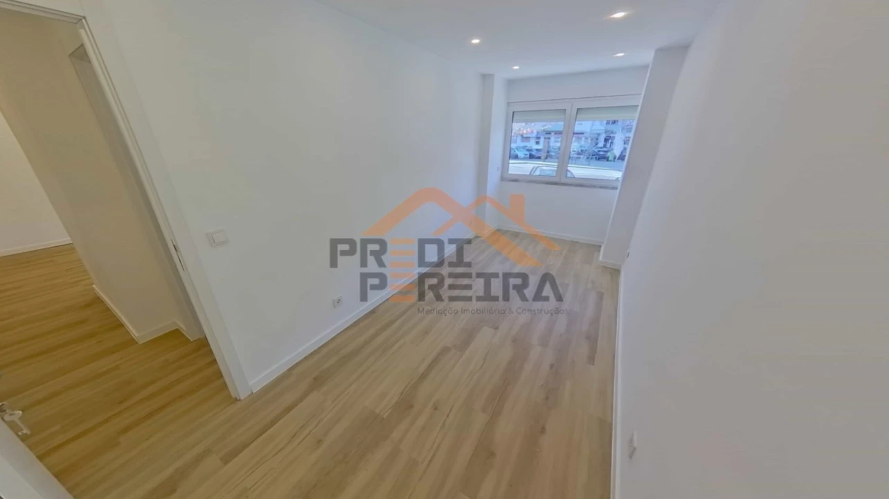 Apartamento T2 para Venda em Odivelas Foto 14