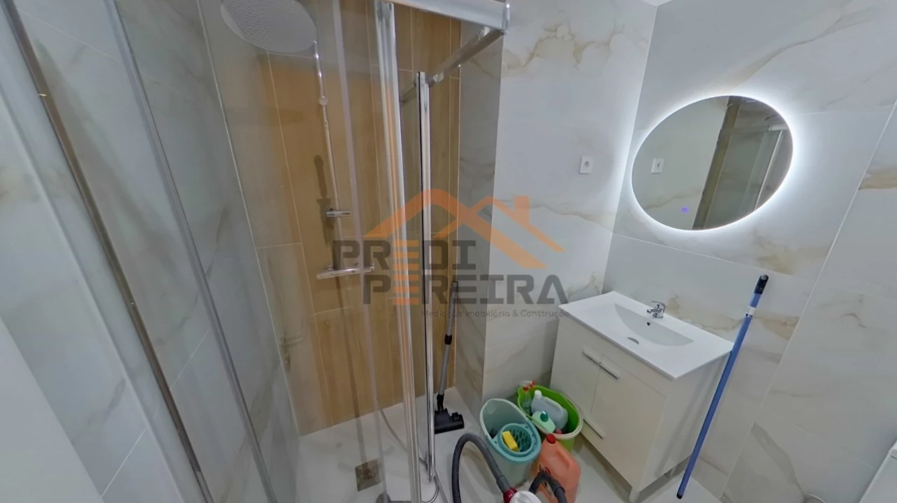 Apartamento T2 para Venda em Odivelas Foto 20