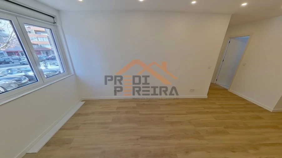 Apartamento T2 para Venda em Odivelas Foto 11