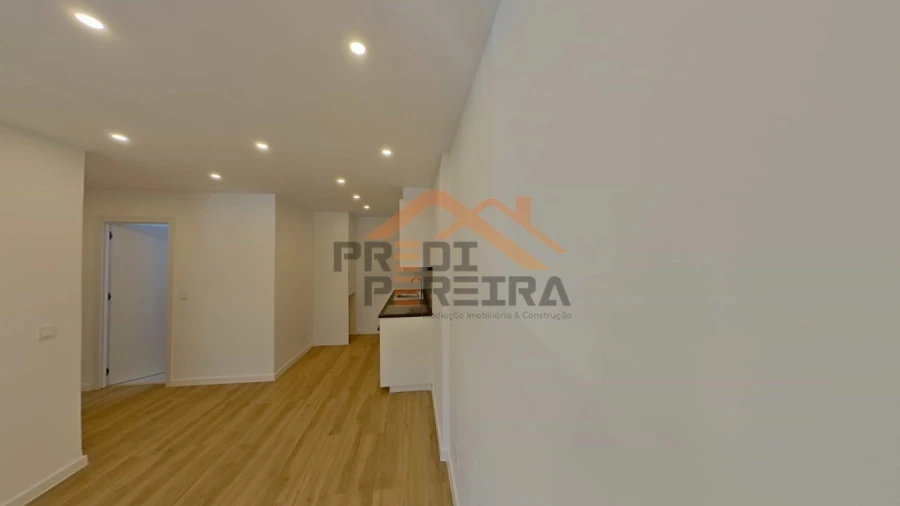 Apartamento T2 para Venda em Odivelas Foto 5
