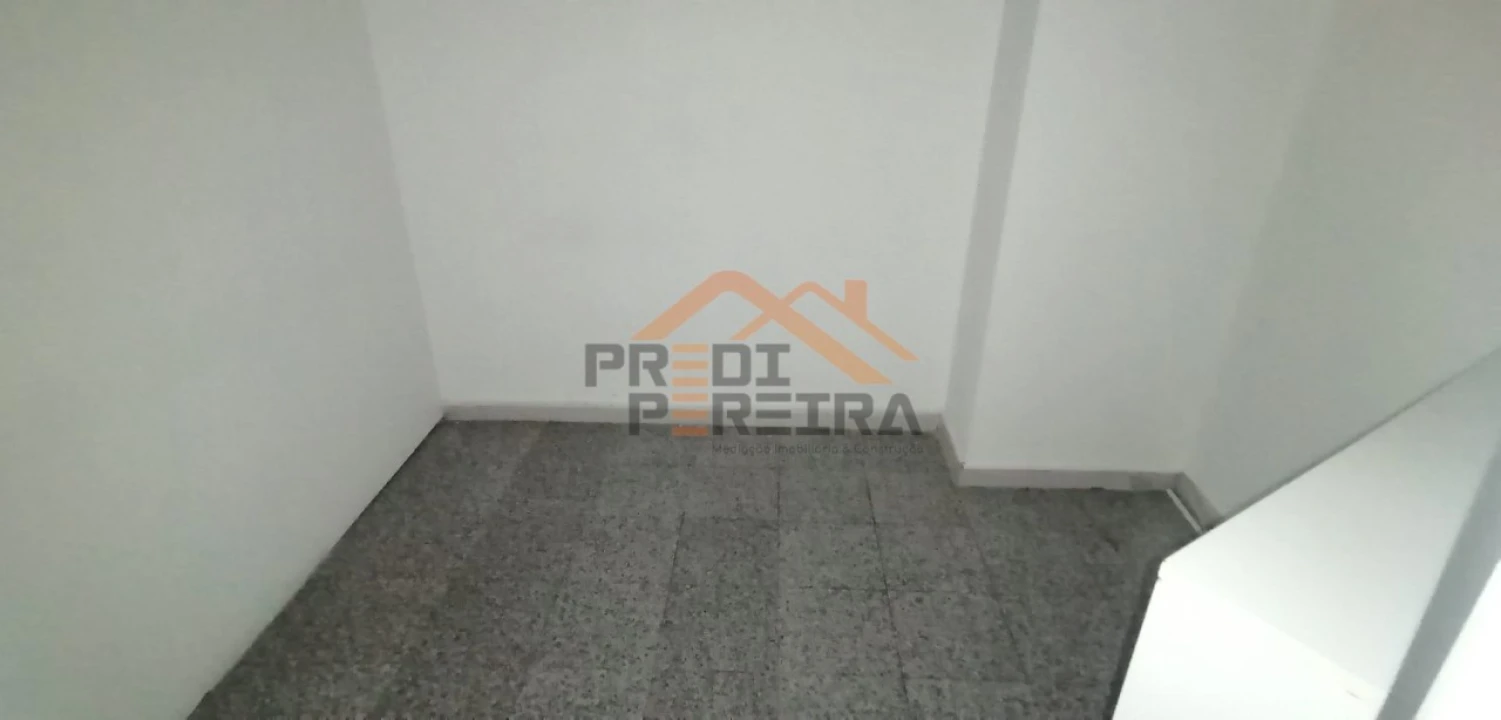 Loja para Arrendamento em Odivelas Foto 5