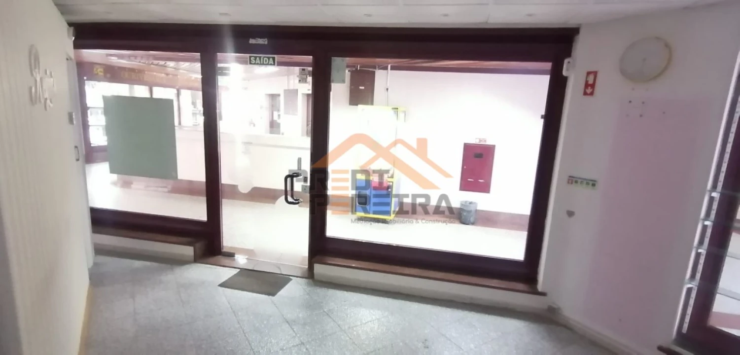 Loja para Arrendamento em Odivelas Foto 10