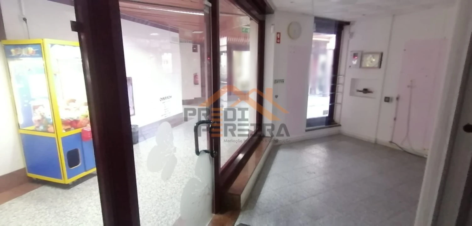 Loja para Arrendamento em Odivelas Foto 21