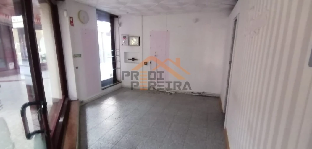 Loja para Arrendamento em Odivelas Foto 4