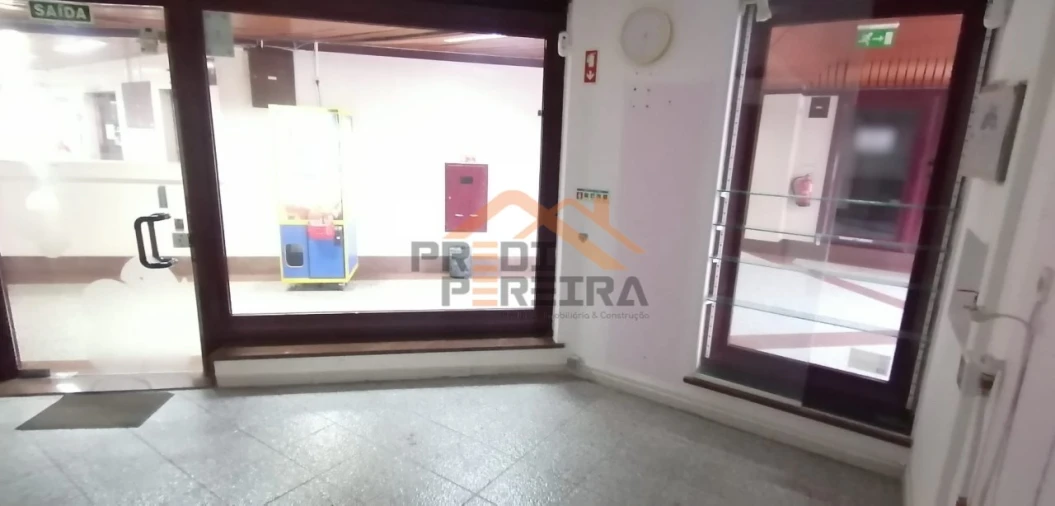 Loja para Arrendamento em Odivelas Foto 12