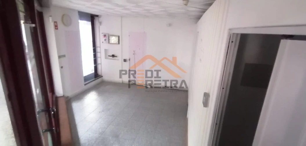 Loja para Arrendamento em Odivelas Foto 13