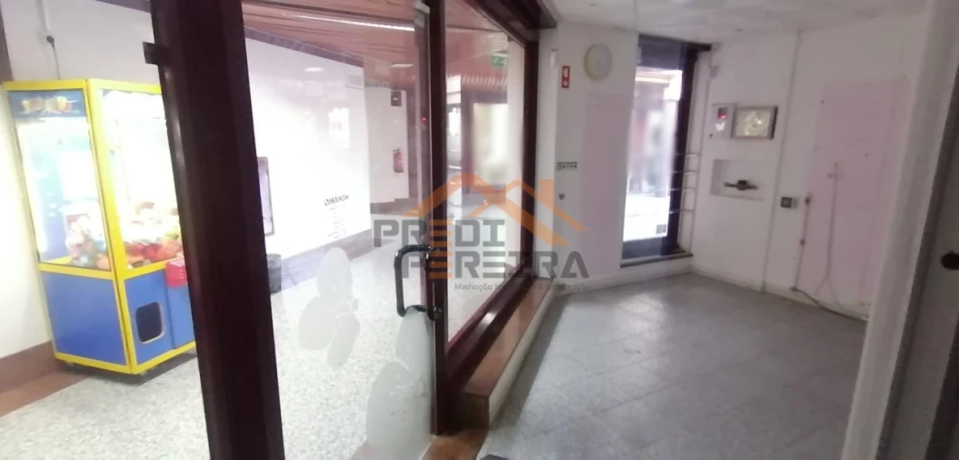 Loja para Arrendamento em Odivelas Foto 21