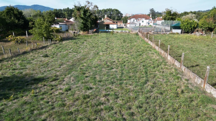Terreno para Venda em Valença, Cristelo Covo e Arão Foto 3