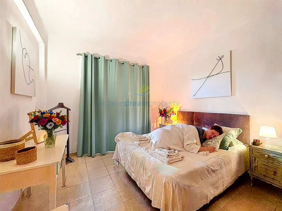 Apartamento T2 para Venda em Albufeira e Olhos de Água Foto 24