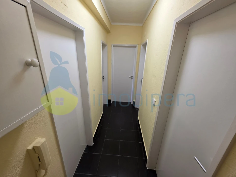 Apartamento T1 para Venda em Albufeira e Olhos de Água Foto 2