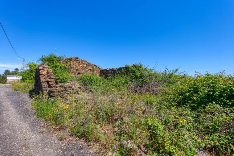 Moradia T3 para Venda em Carvoeiro Foto 38