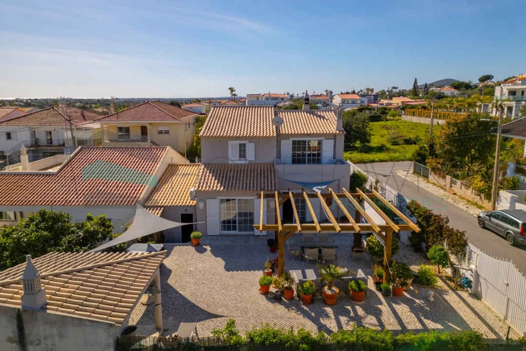 Moradia T3 para Venda em Almancil Foto 1