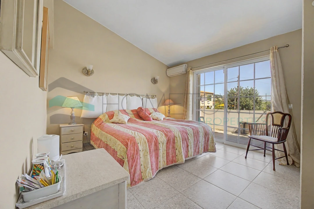 Moradia T3 para Venda em Almancil Foto 27