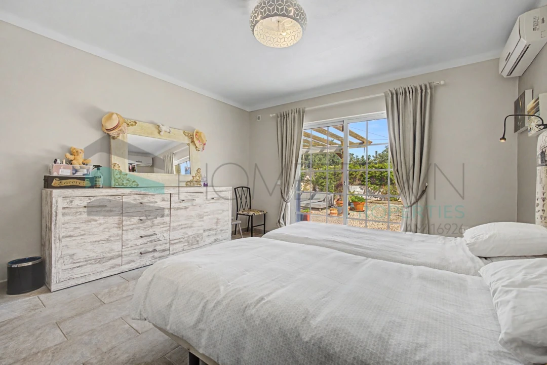 Moradia T3 para Venda em Almancil Foto 15