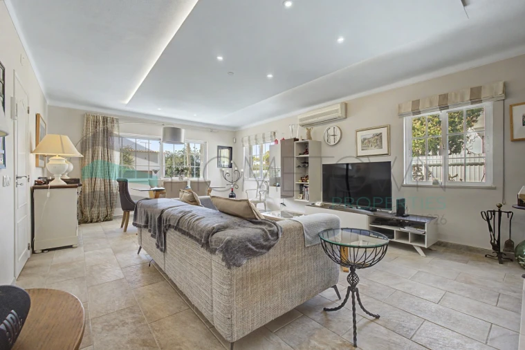 Moradia T3 para Venda em Almancil Foto 5