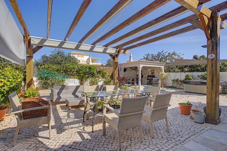 Moradia T3 para Venda em Almancil Foto 39