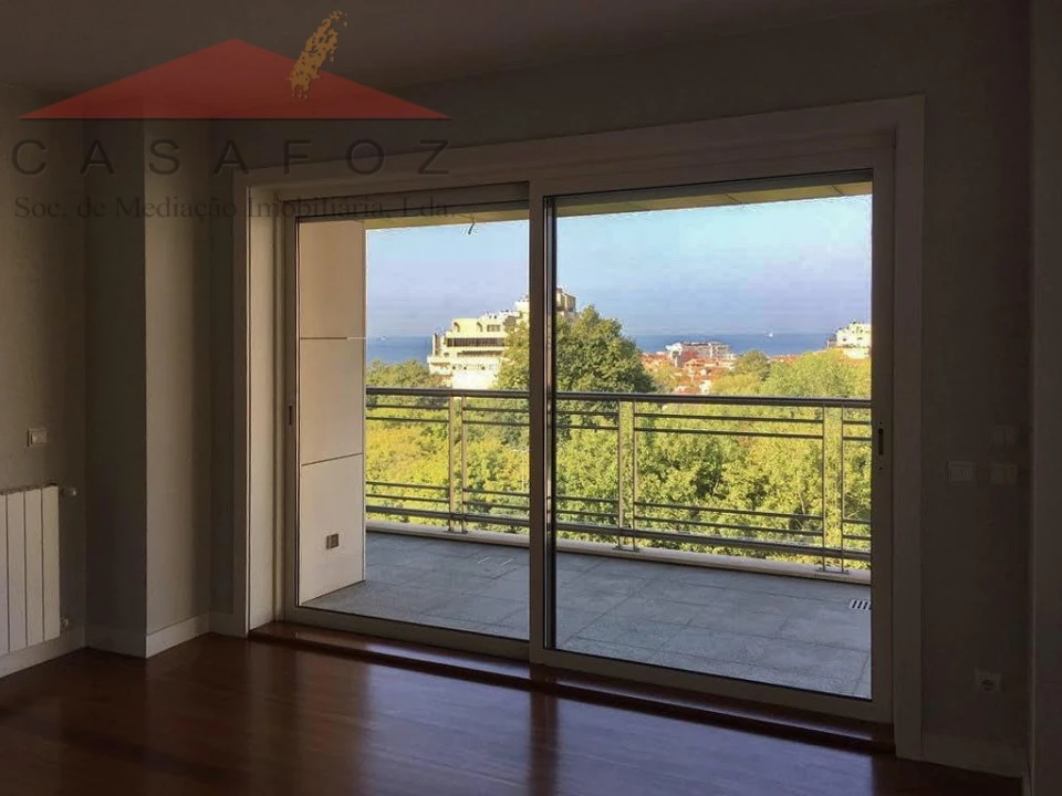 Apartamento T4 para Arrendamento em Aldoar, Foz do Douro e Nevogilde Foto 5