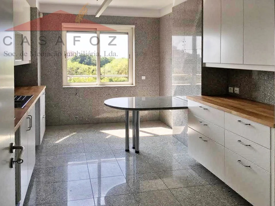 Apartamento T4 para Arrendamento em Aldoar, Foz do Douro e Nevogilde Foto 11