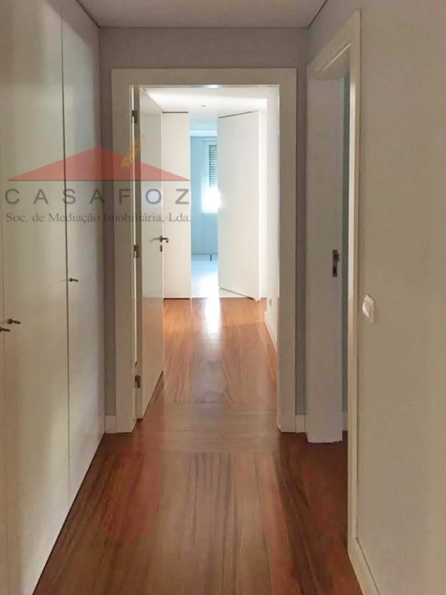 Apartamento T4 para Arrendamento em Aldoar, Foz do Douro e Nevogilde Foto 14