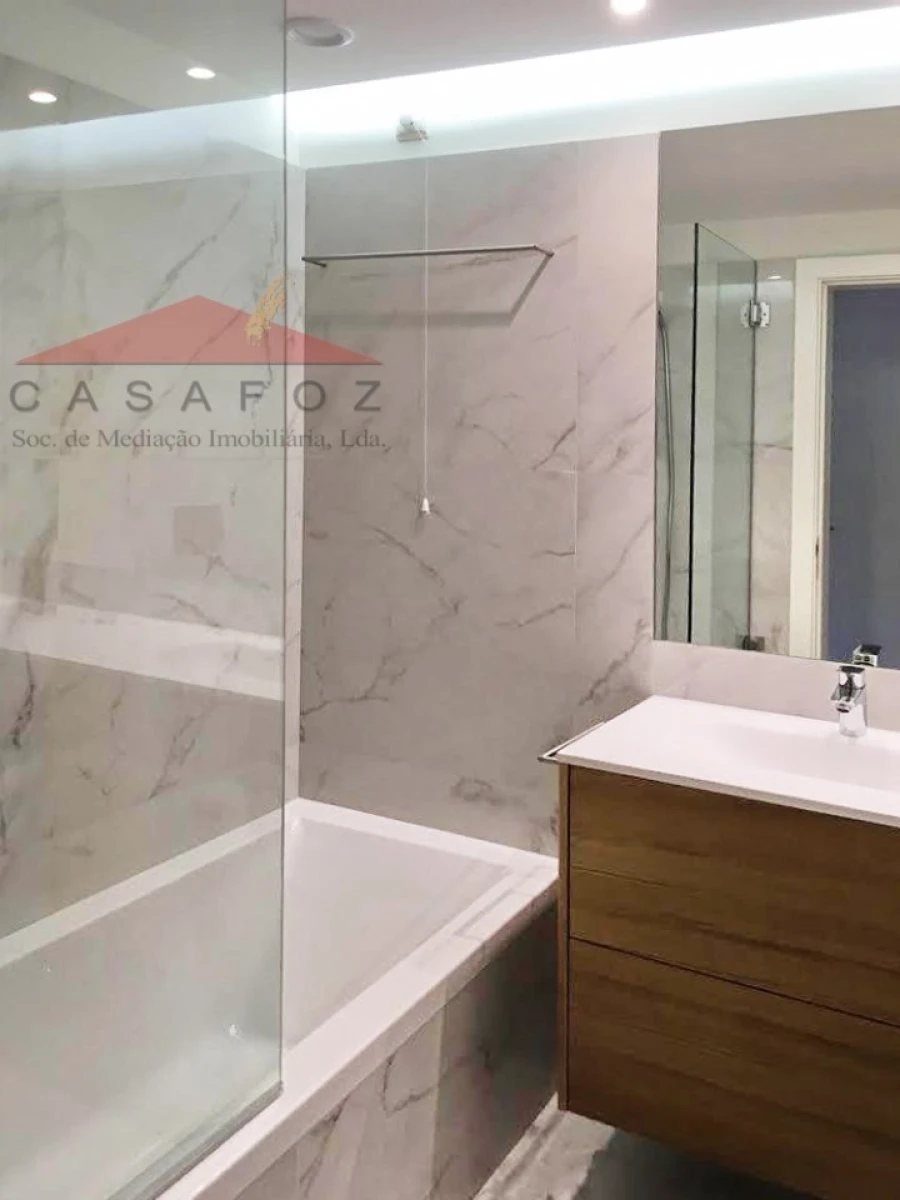 Apartamento T4 para Arrendamento em Aldoar, Foz do Douro e Nevogilde Foto 22