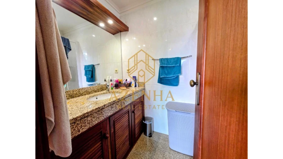 Moradia T4 para Venda em Cidade da Maia Foto 16