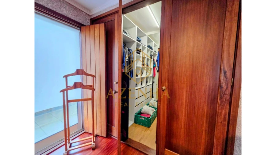 Moradia T4 para Venda em Cidade da Maia Foto 11