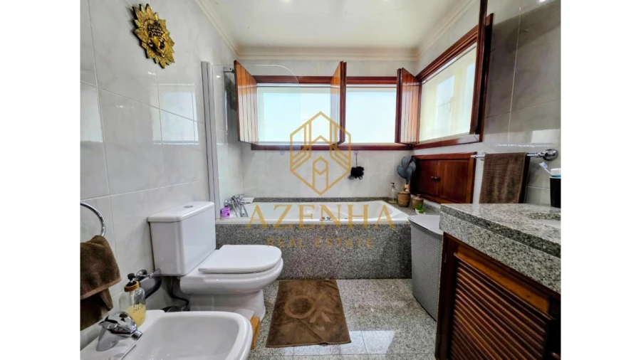 Moradia T4 para Venda em Cidade da Maia Foto 12