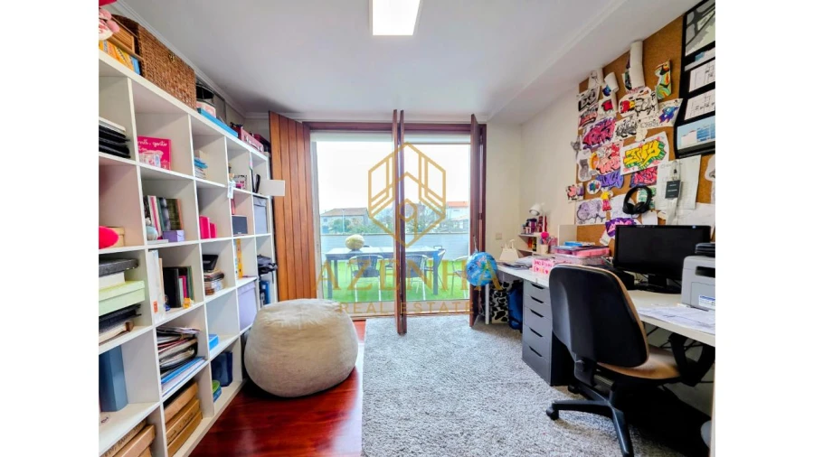 Moradia T4 para Venda em Cidade da Maia Foto 4