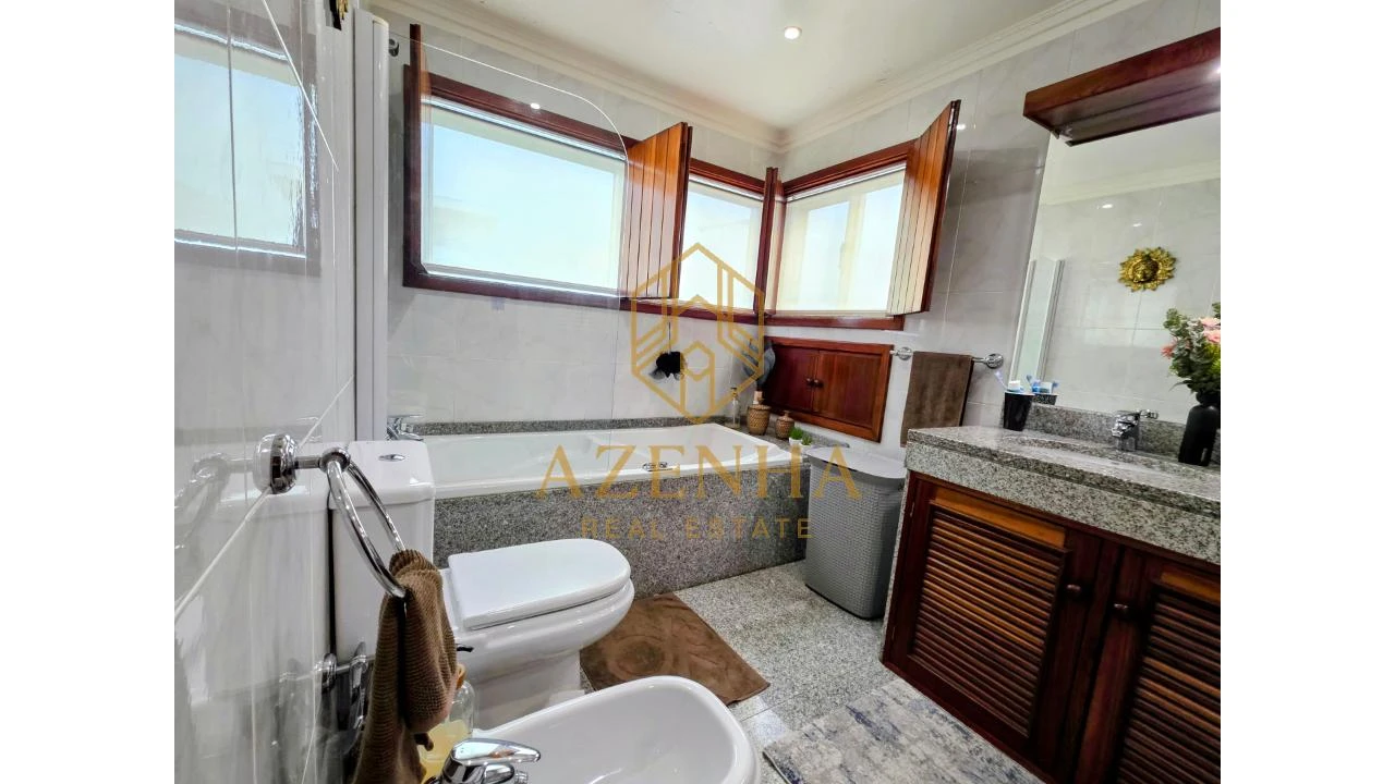 Moradia T4 para Venda em Cidade da Maia Foto 13