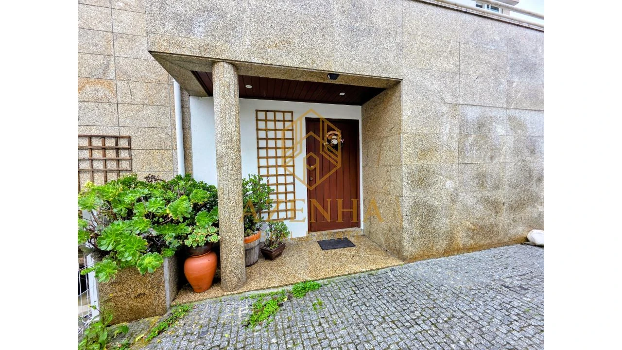 Moradia T4 para Venda em Cidade da Maia Foto 23