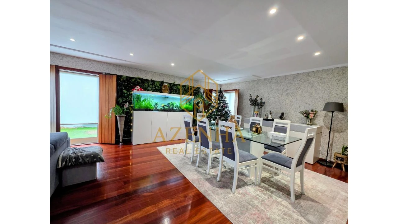 Moradia T4 para Venda em Cidade da Maia Foto 36