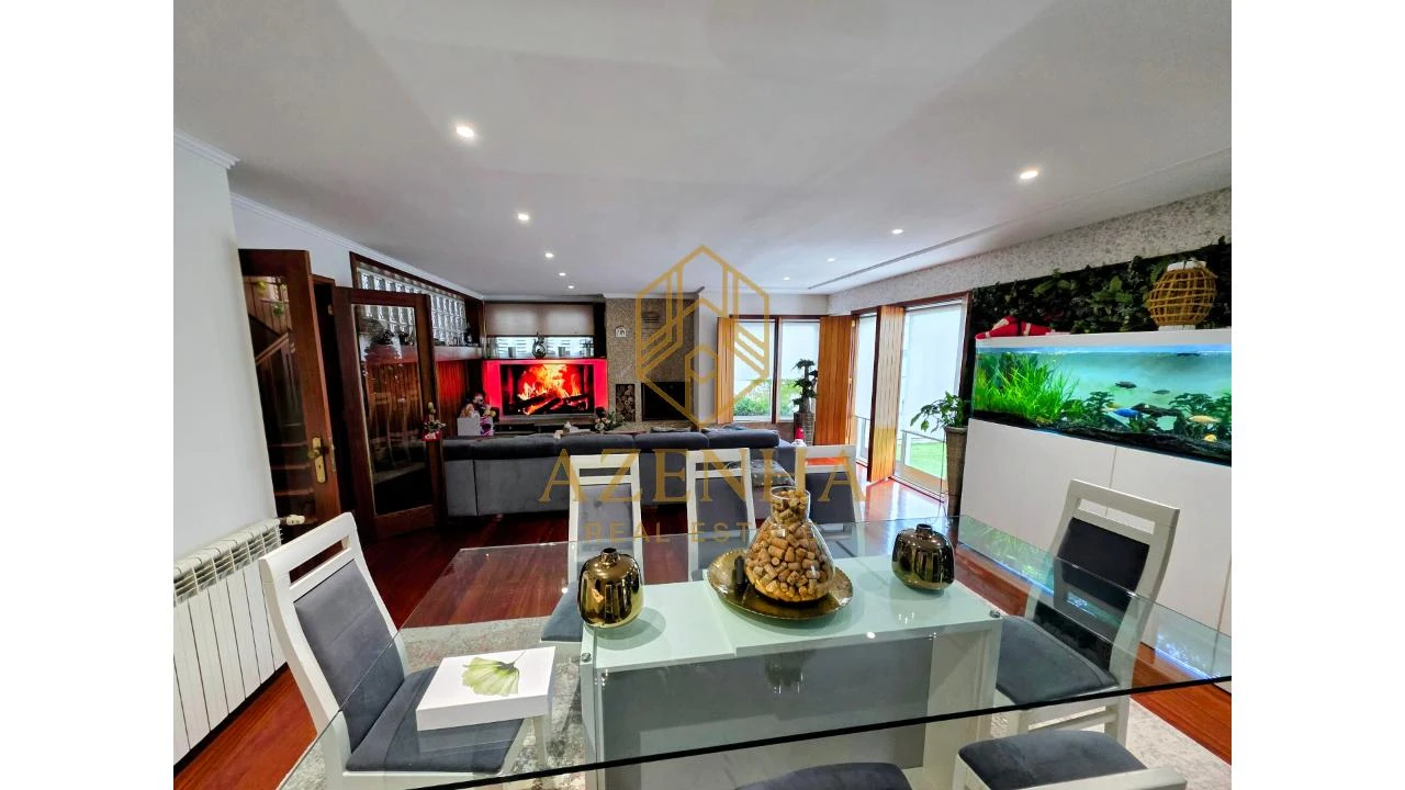 Moradia T4 para Venda em Cidade da Maia Foto 1