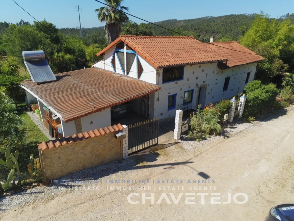 Moradia T2 para Venda em Areias e Pias Foto 3