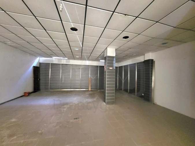 Loja para Arrendamento em São João Baptista e Santa Maria dos Olivais Foto 7