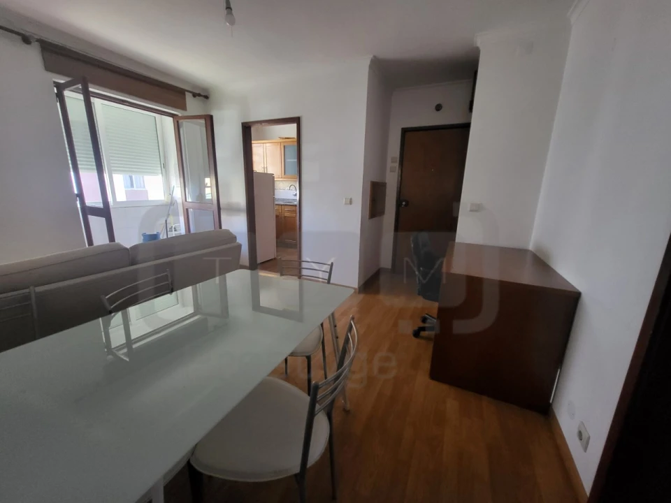 Apartamento T3 para Venda em São João Baptista e Santa Maria dos Olivais Foto 2