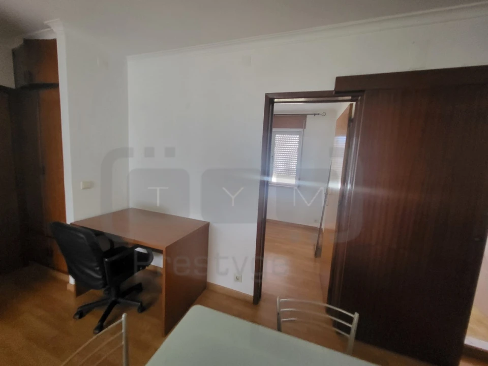 Apartamento T3 para Venda em São João Baptista e Santa Maria dos Olivais Foto 5