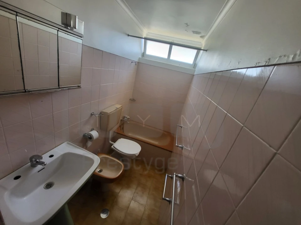 Apartamento T3 para Venda em São João Baptista e Santa Maria dos Olivais Foto 7