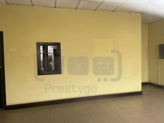 Loja para Arrendamento em São João Baptista e Santa Maria dos Olivais Foto 3