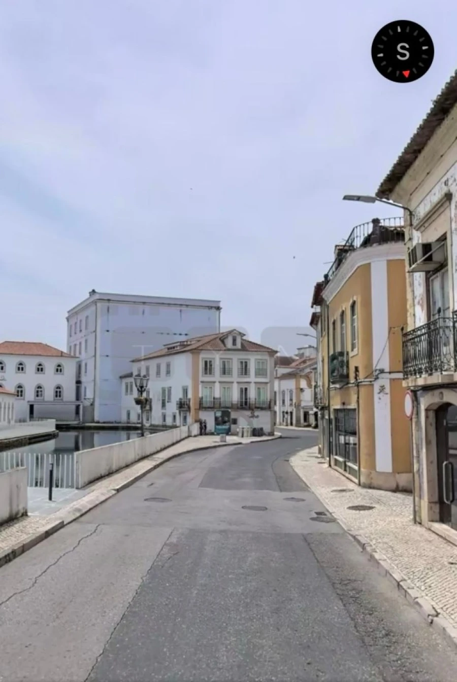 Loja para Arrendamento em São João Baptista e Santa Maria dos Olivais Foto 4