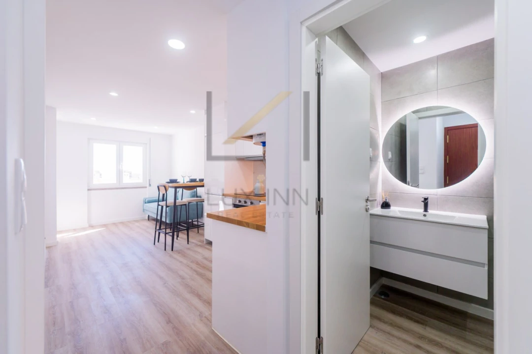 Apartamento T1 para Venda em Venteira Foto 6