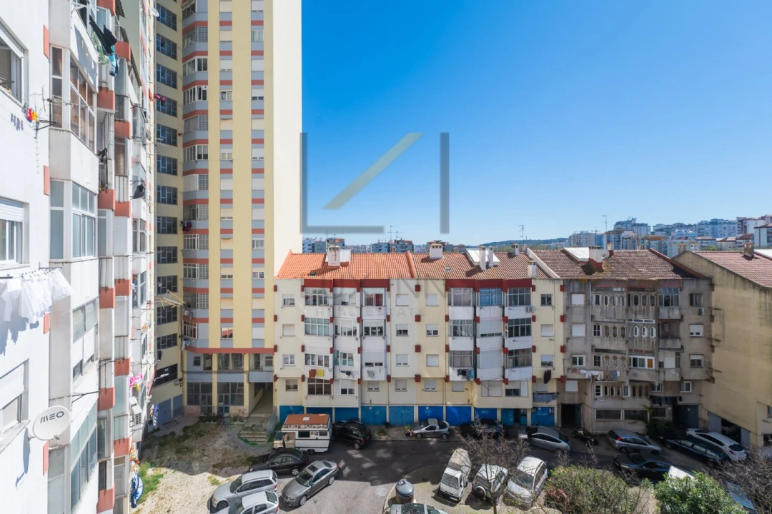 Apartamento T1 para Venda em Venteira Foto 18