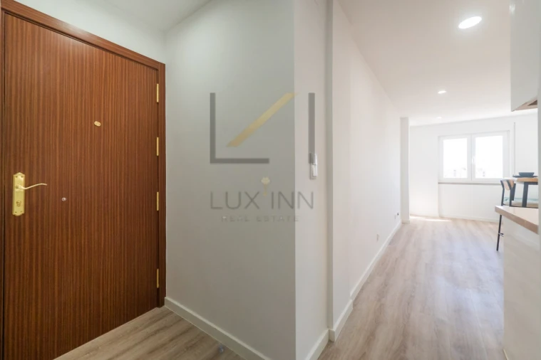 Apartamento T1 para Venda em Venteira Foto 5