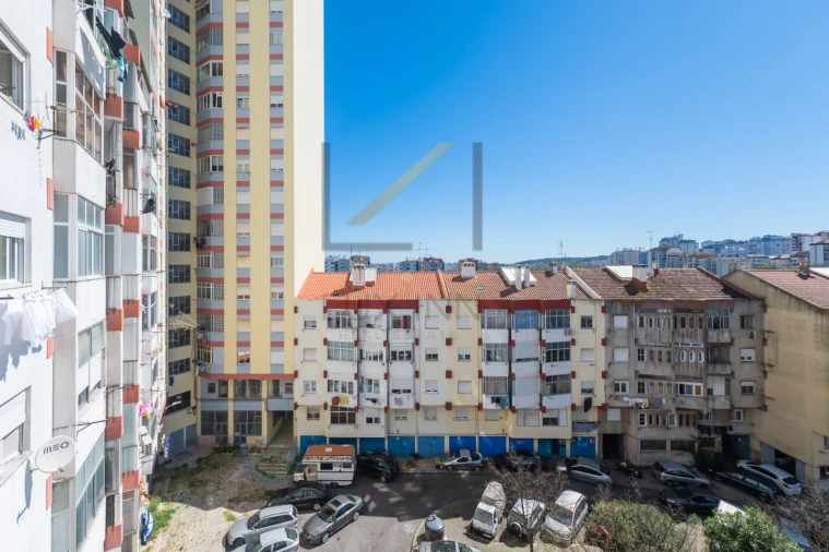 Apartamento T1 para Venda em Venteira Foto 18