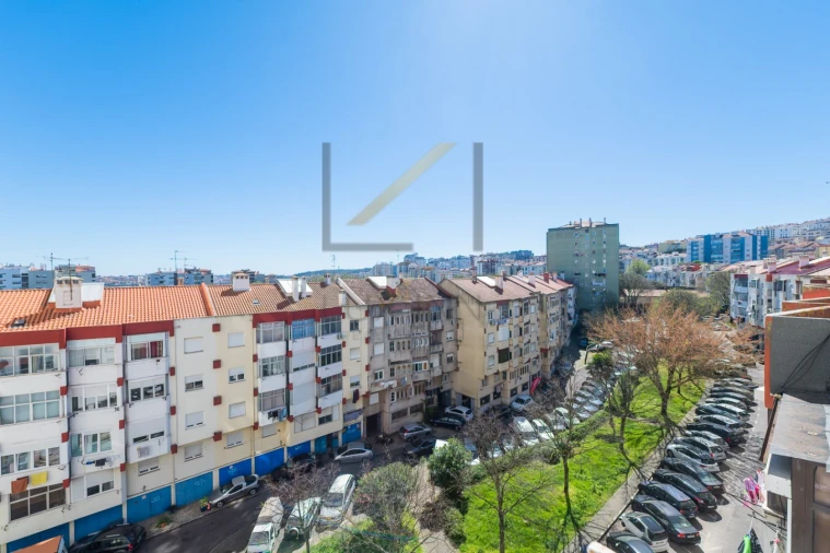 Apartamento T1 para Venda em Venteira Foto 19