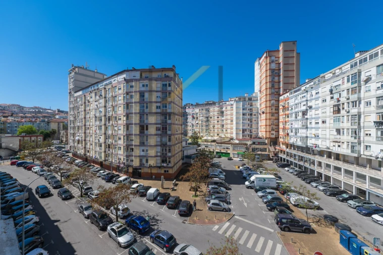 Apartamento T1 para Venda em Venteira Foto 28