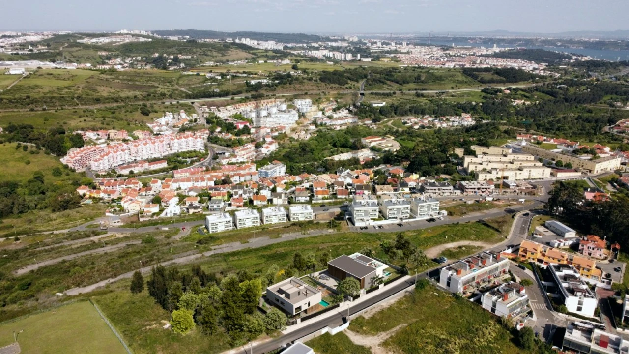 Moradia T5 para Venda em Barcarena Foto 8