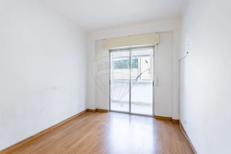 Apartamento T2 para Venda em Pontinha e Famões