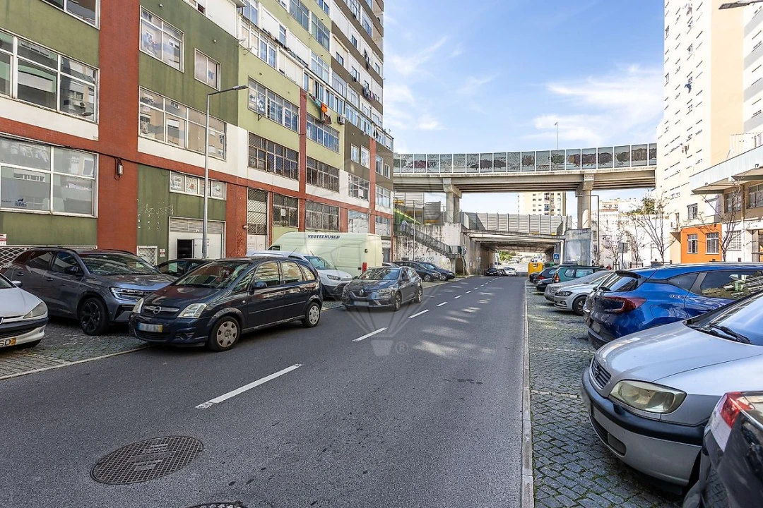 Apartamento T2 para Venda em Pontinha e Famões Foto 15